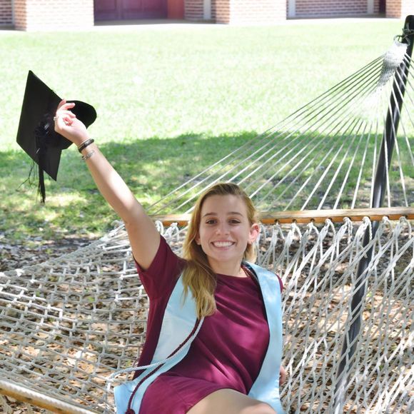 Meet your Posher, Alura - Picture 1 of 1